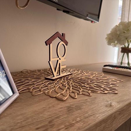 Ticina Apartment ซาราเยโว ภายนอก รูปภาพ