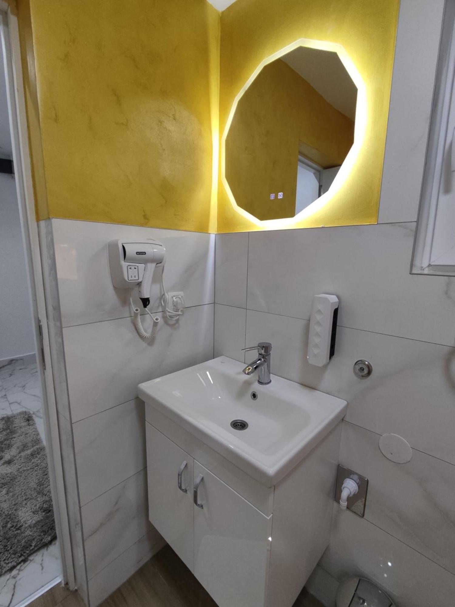 Ticina Apartment ซาราเยโว ภายนอก รูปภาพ